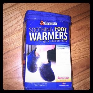 Soothing foot warmer slippers